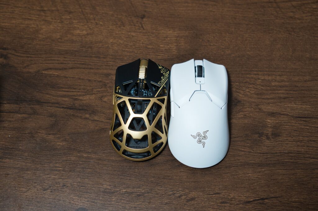 39gの超軽量マグネシウム合金マウス「WLmouse BEAST X(8K)」 - ラムバンCH