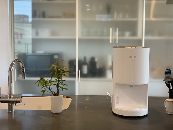 エブリィフレシャスミニの浄水機能・電気代・味をレビュー【使用歴1年