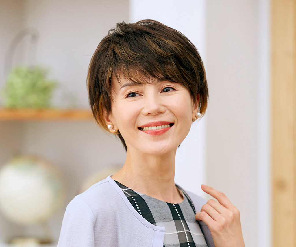 ショート:セミオーダーウィッグ 008:ニュアンスカールとメッシュを