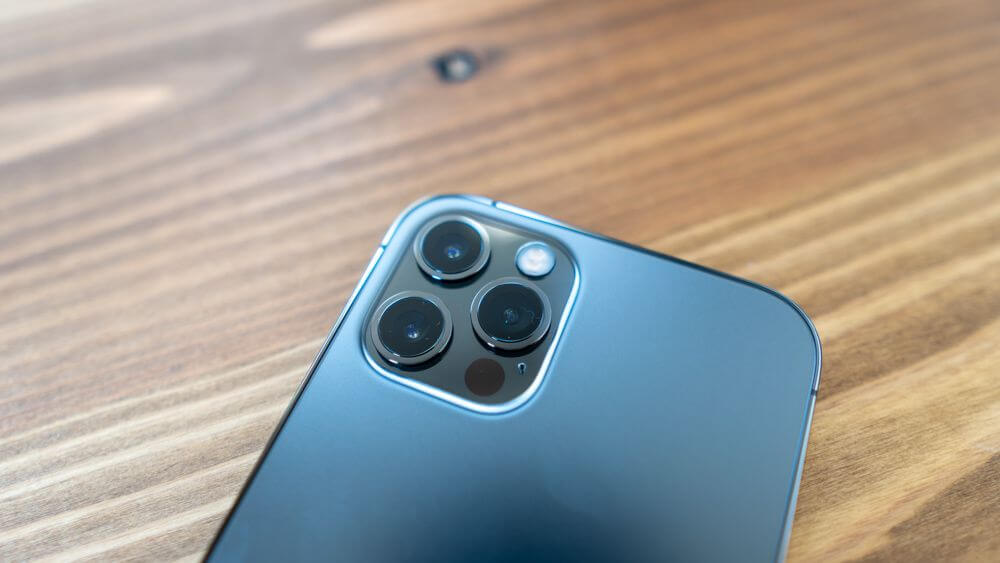 iPhone 12 Proレビュー！8から乗り換えて感じた性能の違い。外観