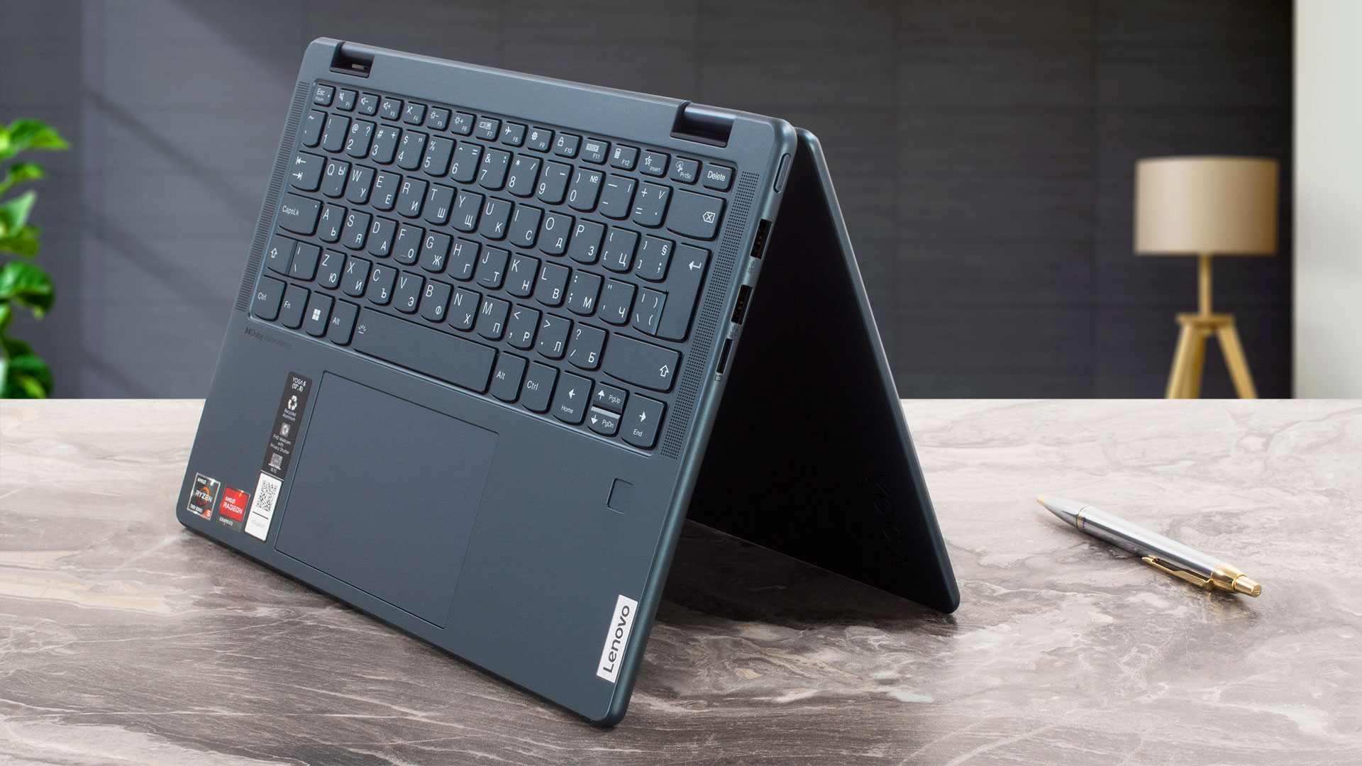 Lenovo Yoga 6 (13, Gen 8)レビュー - コンパクトな2-in-1ノート