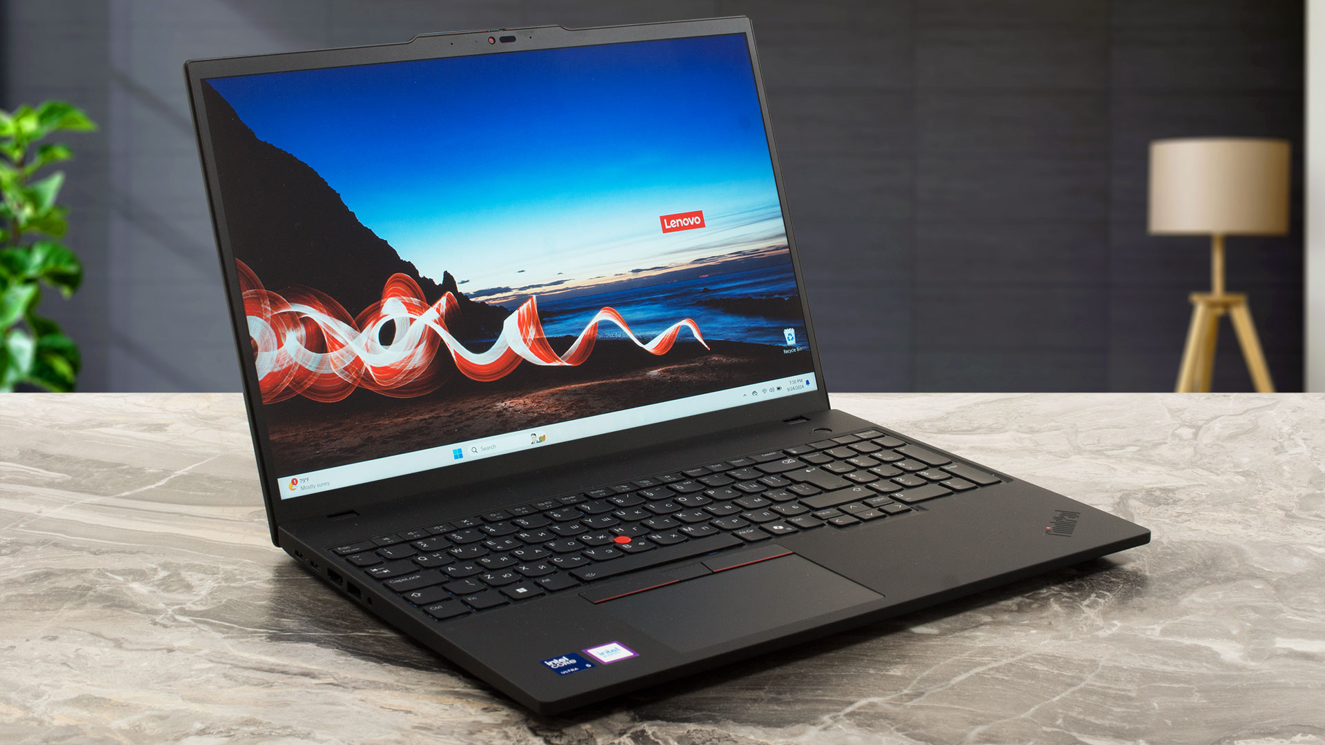 レノボ ThinkPad T16 Gen 3 レビュー - 速いパフォーマンス