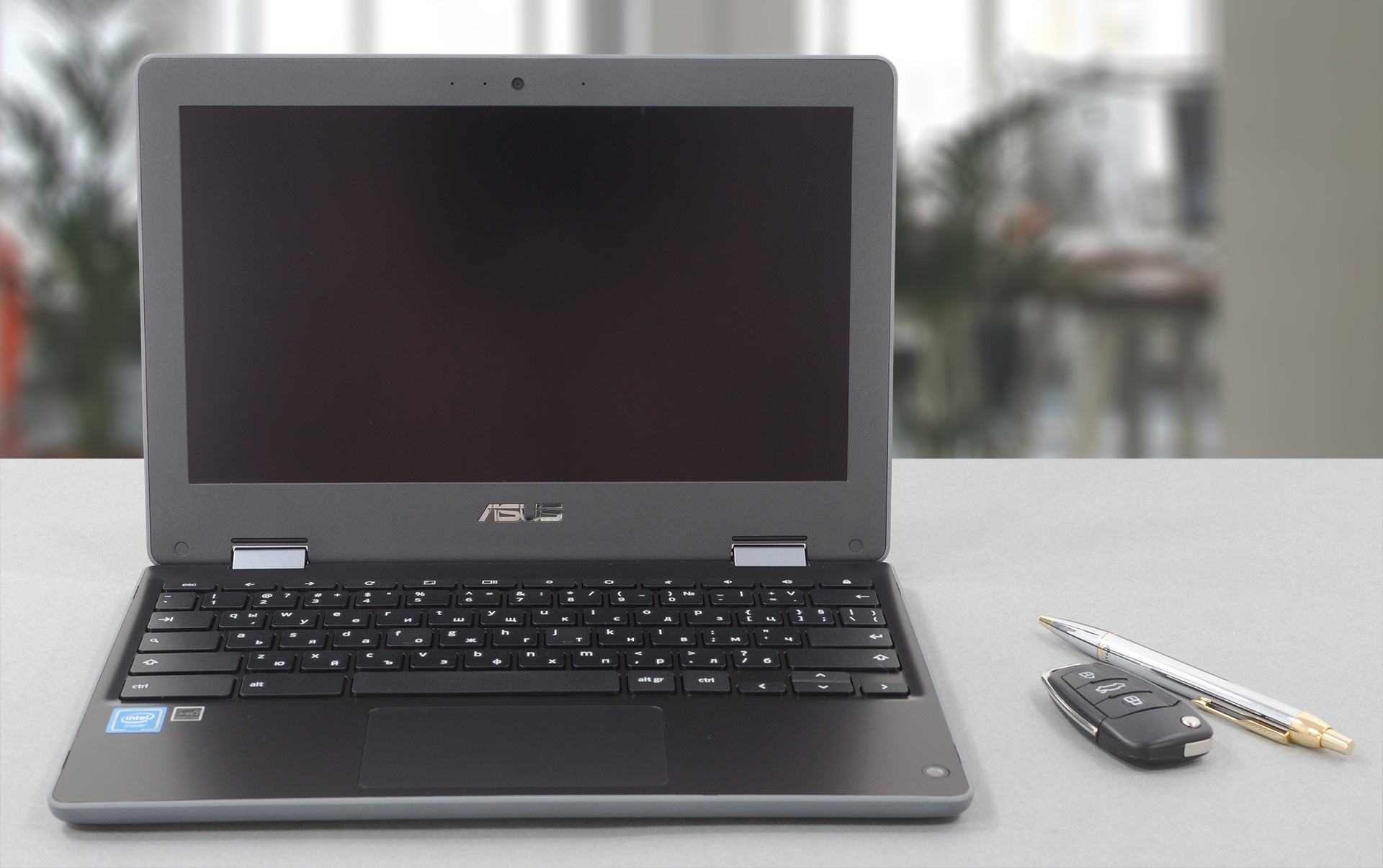 ASUS Chromebook Flip C214 review - one for the students