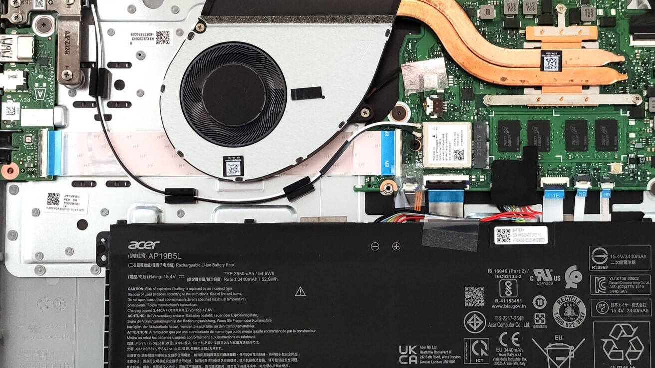 Acer Aspire 5 (A515-48M)の開け方 - 分解とアップグレードオプション