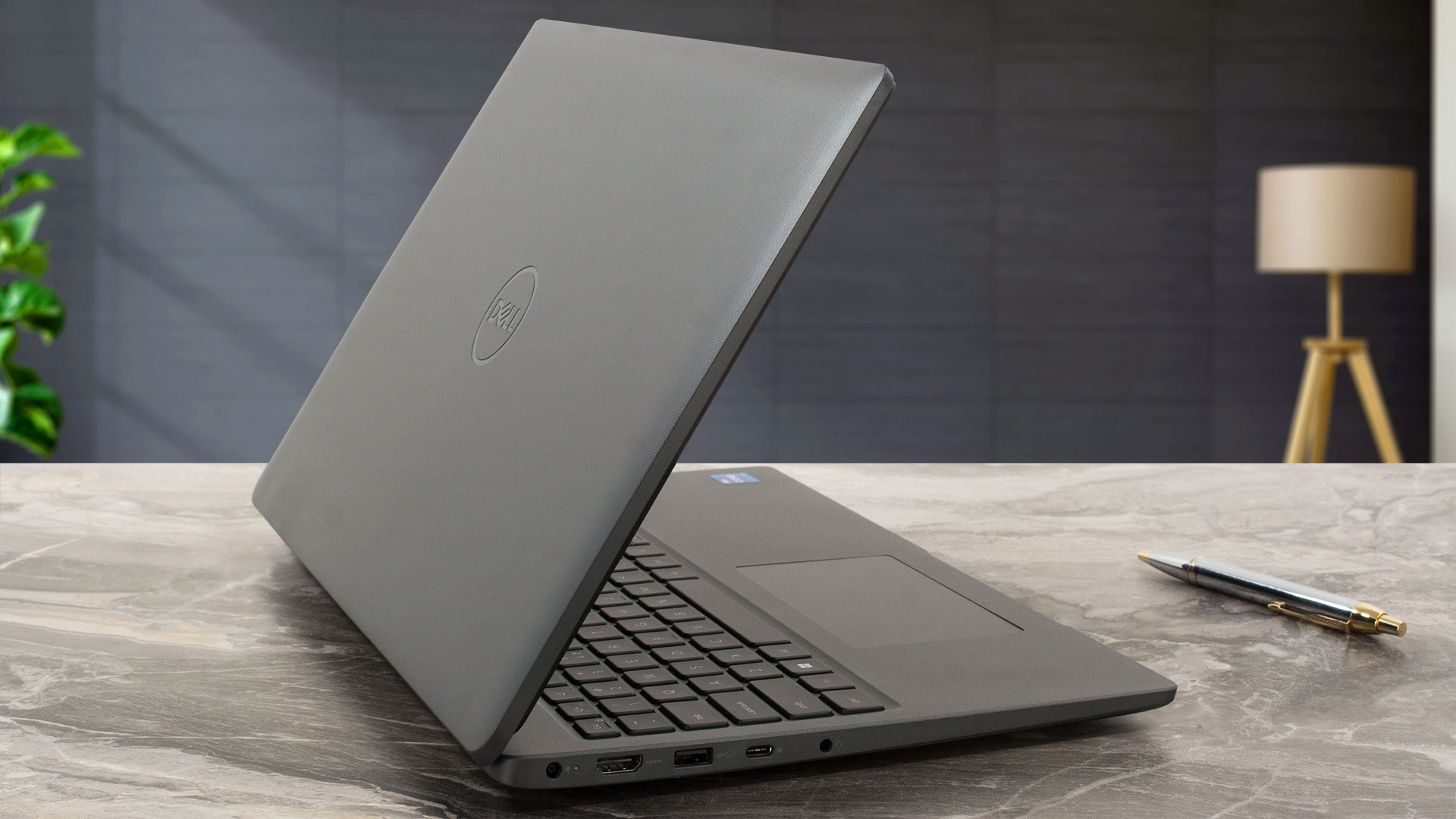Dell Latitude 15 3540 Review – Not for Designers but Here's How to