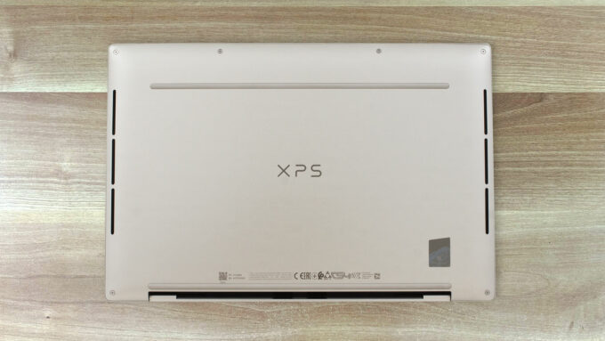 Dell XPS 13 9345 レビュー - 完璧なウルトラポータブル