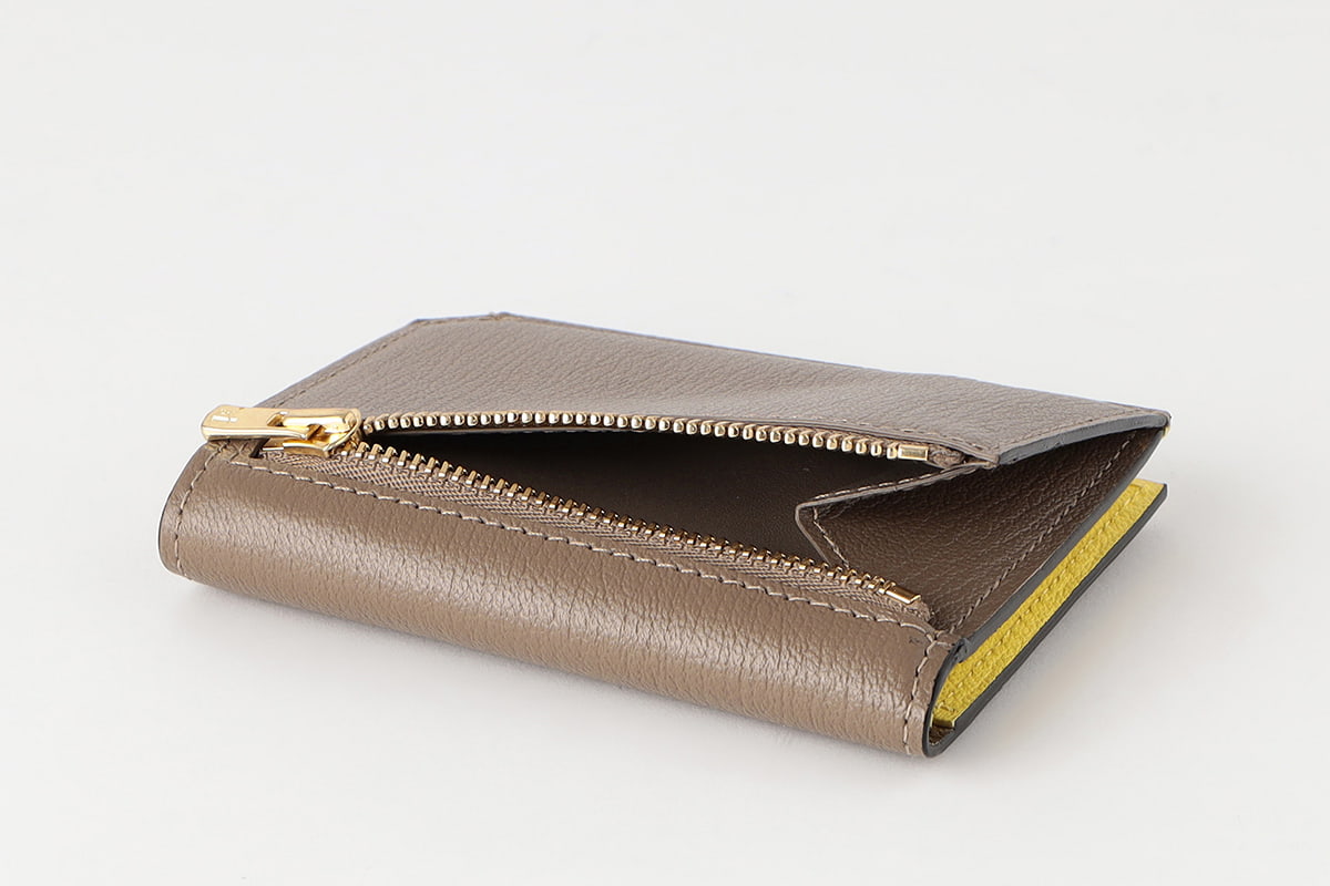 2つ折りスマート財布の完成形「スマートカードウォレット」の魅力