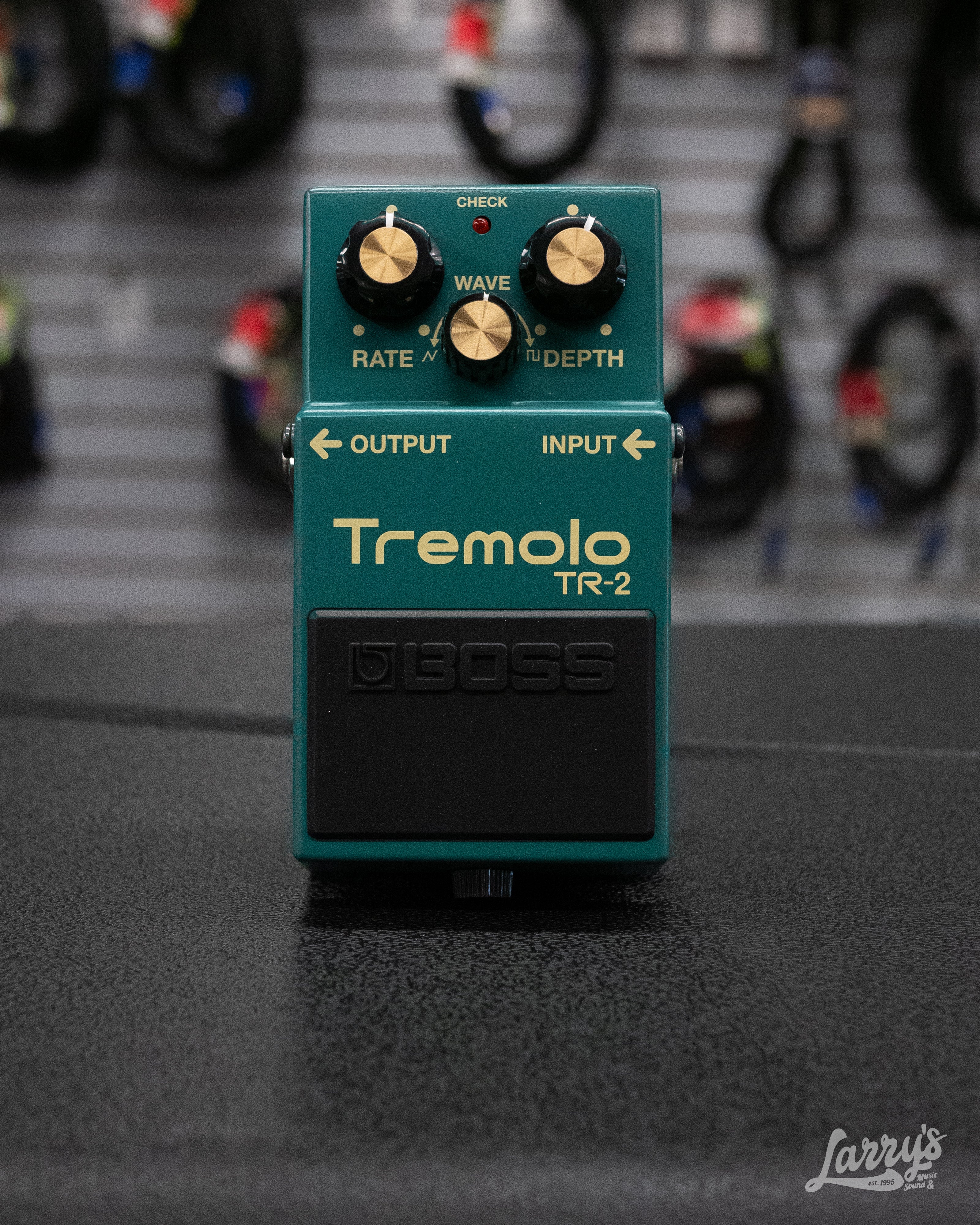 Boss TR-2 Tremolo Pedal – Larry's Music & Sound