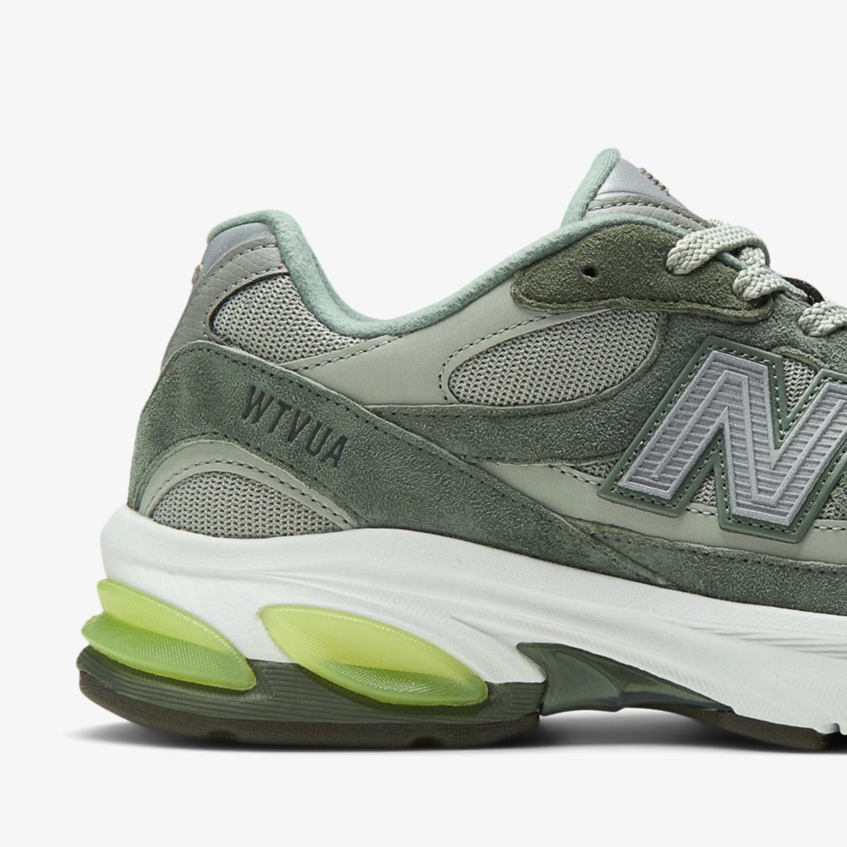 New Balance x WTAPS U2010WT Sneaker (Grey) | END. Launches