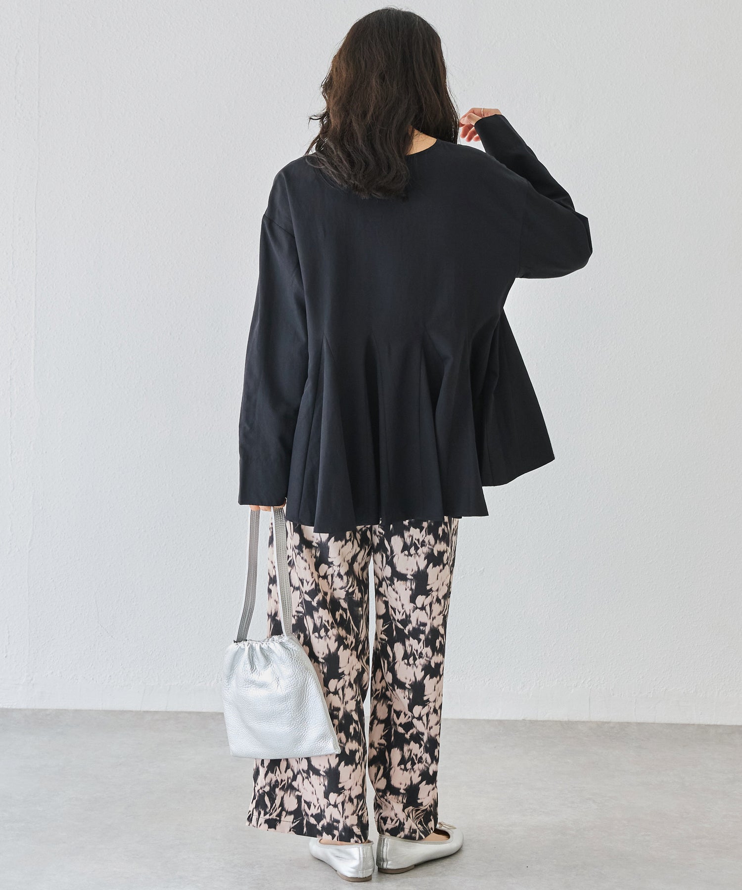 好機能シリーズ】抗菌/防臭 ペプラムフレアブラウス | ラビアンジェ