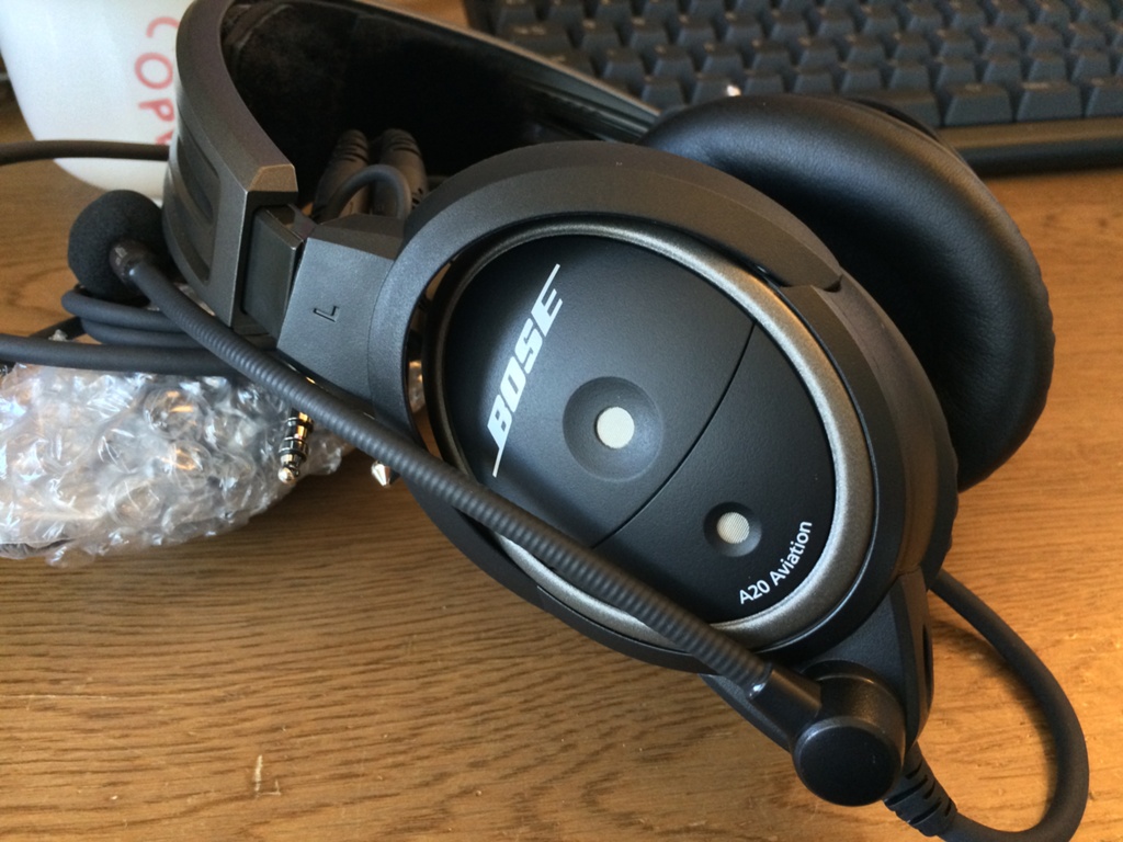 Aya Yuuki 日記「BOSE A20 航空機用ヘッドセット」 | FINAL FANTASY