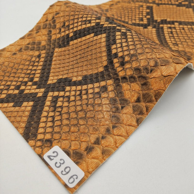 Kmrii】Hyde着 最上位モデル Red&Stud bracelet 蛇革 Kmrii】Hyde着 最