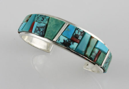 ナバホ族 Rick Yazzie ターコイズ＆コーラル インレイ バングル