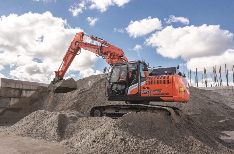 Maximise your uptime with the Hitachi ZX180LCN-7 | LECTURA Press