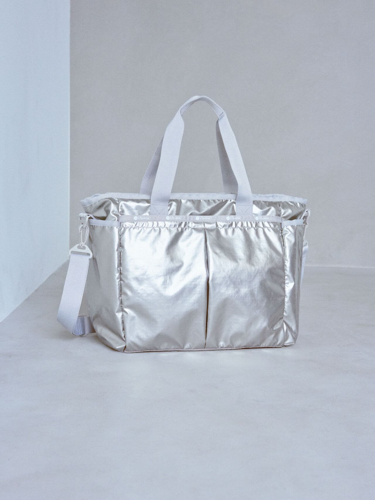 ひとりっぷ®×レスポートサック】大人気バッグが進化して再登場！完売