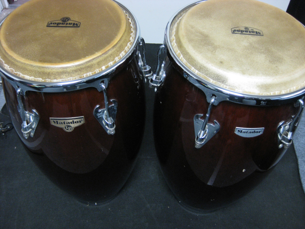 楽器レンタル東京｜コンガ | LEEDS MUSIC