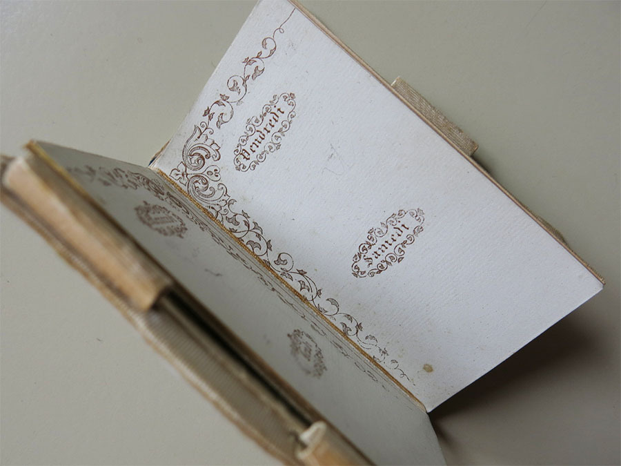 LES ANNEES FOLLES：アンティーク 舞踏会の手帳 CARNET DE BAL