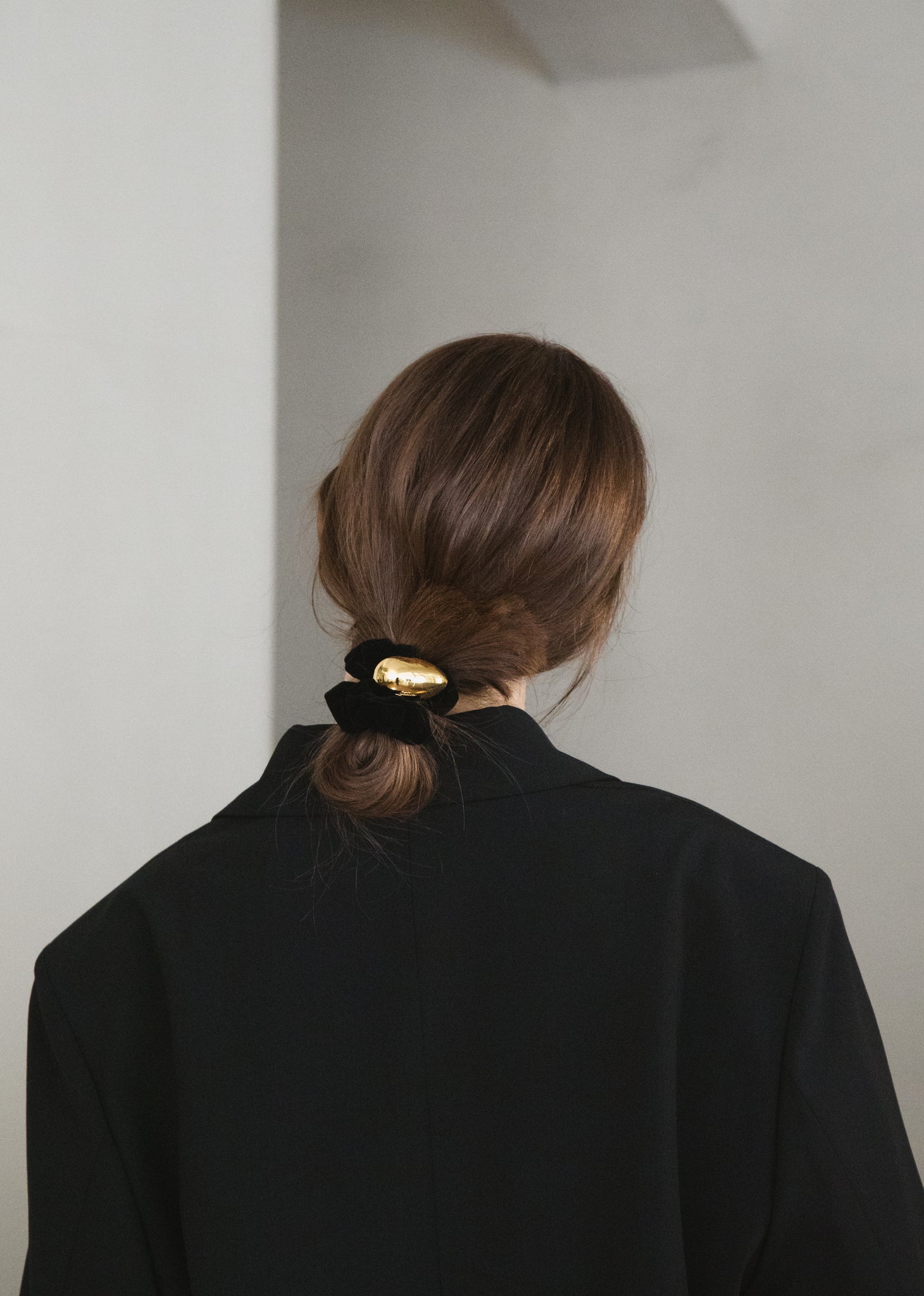 E-VELVET(Black) – LETICIA