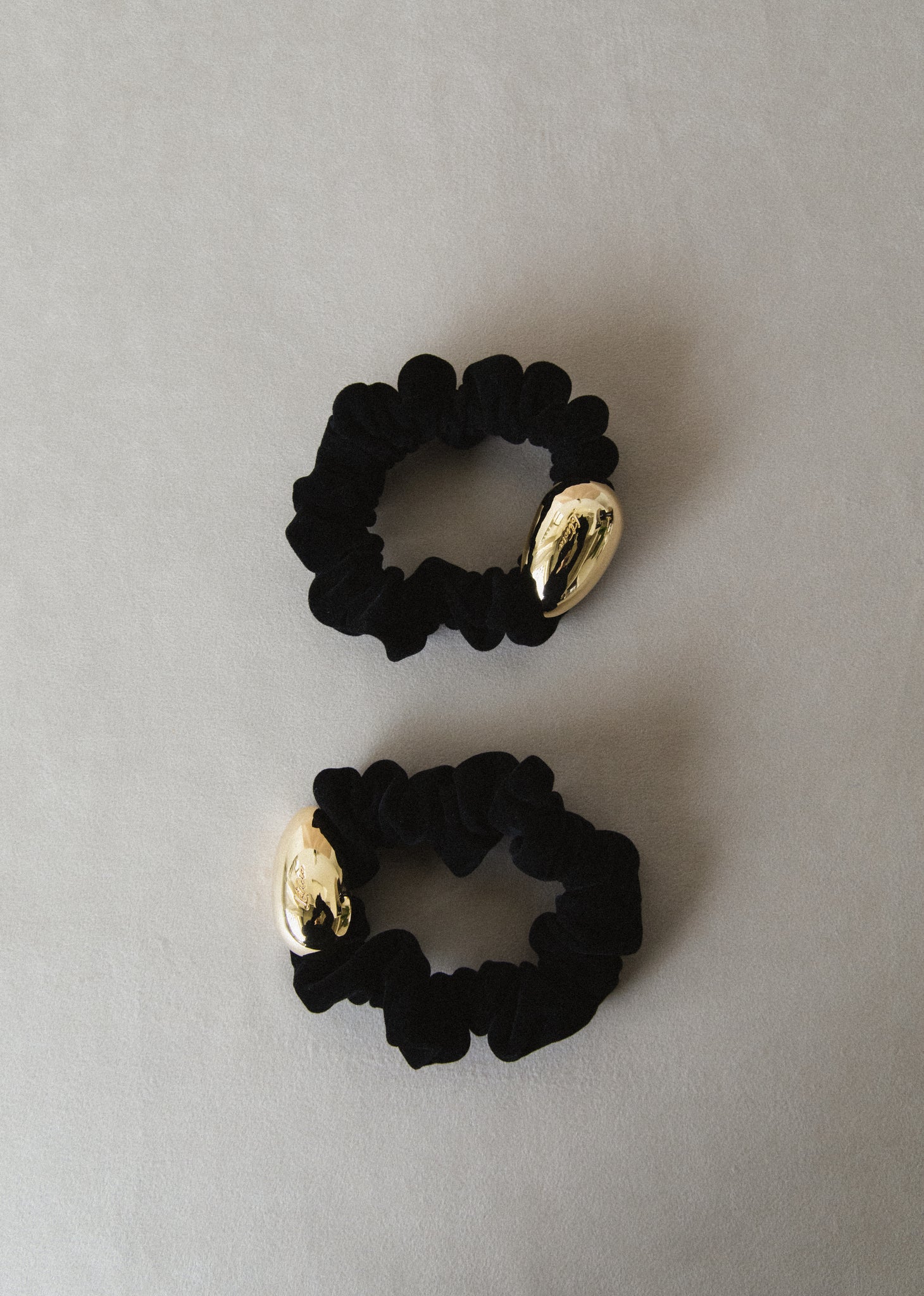 E-VELVET(Black) – LETICIA