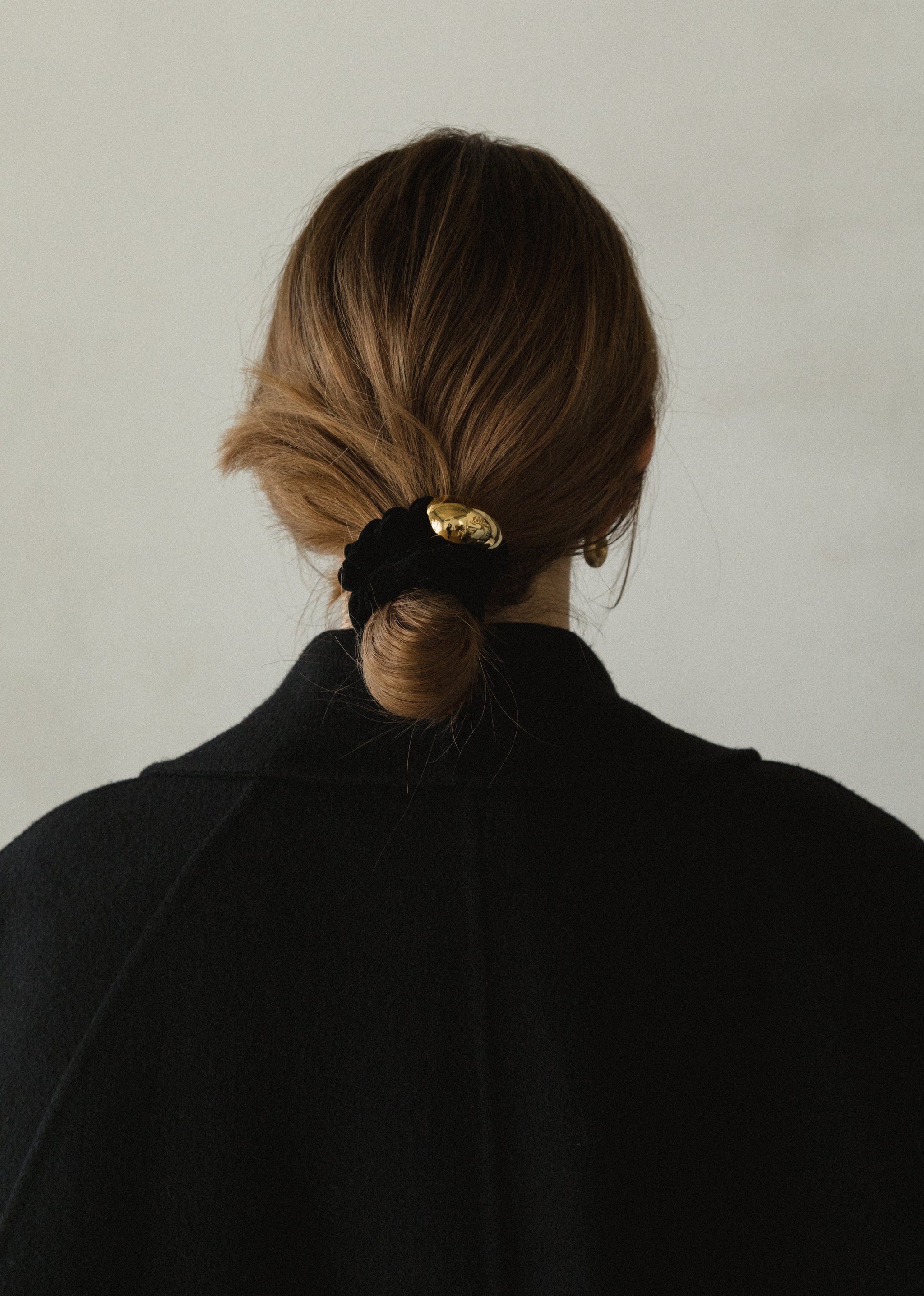 E-VELVET(Black) – LETICIA