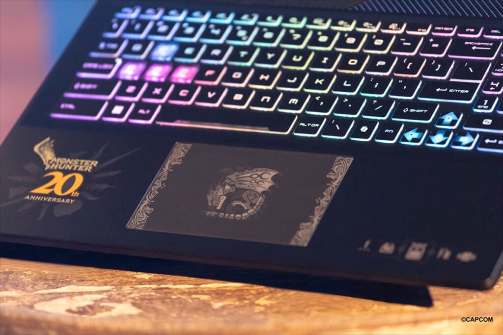 モンハン20周年コラボした240Hzディスプレイ搭載ゲーミングノートPC
