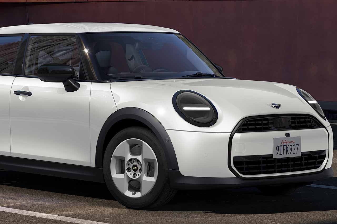 MINIクーパーがより身近に。365万円からの新グレード「Cセレクト」（3