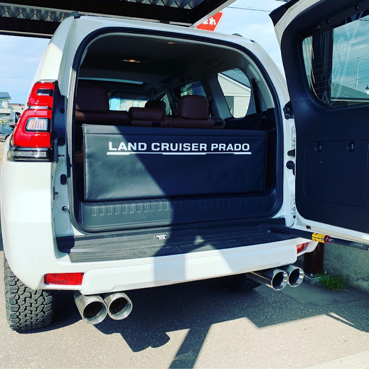 ランドクルーザープラドのラゲージプロテクター・内張り傷防止・空荷