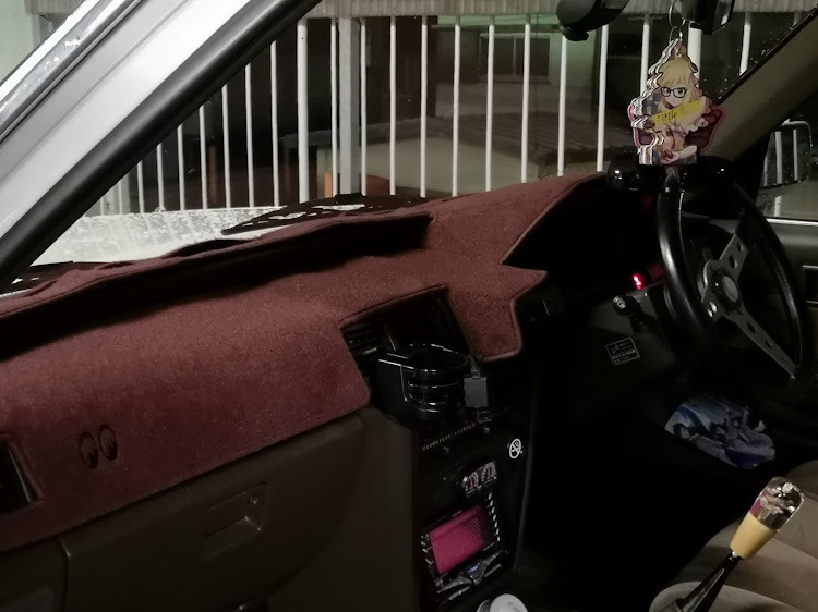 マークIIワゴンのムーンアイズ・MOON EYES・ダッシュボードマット