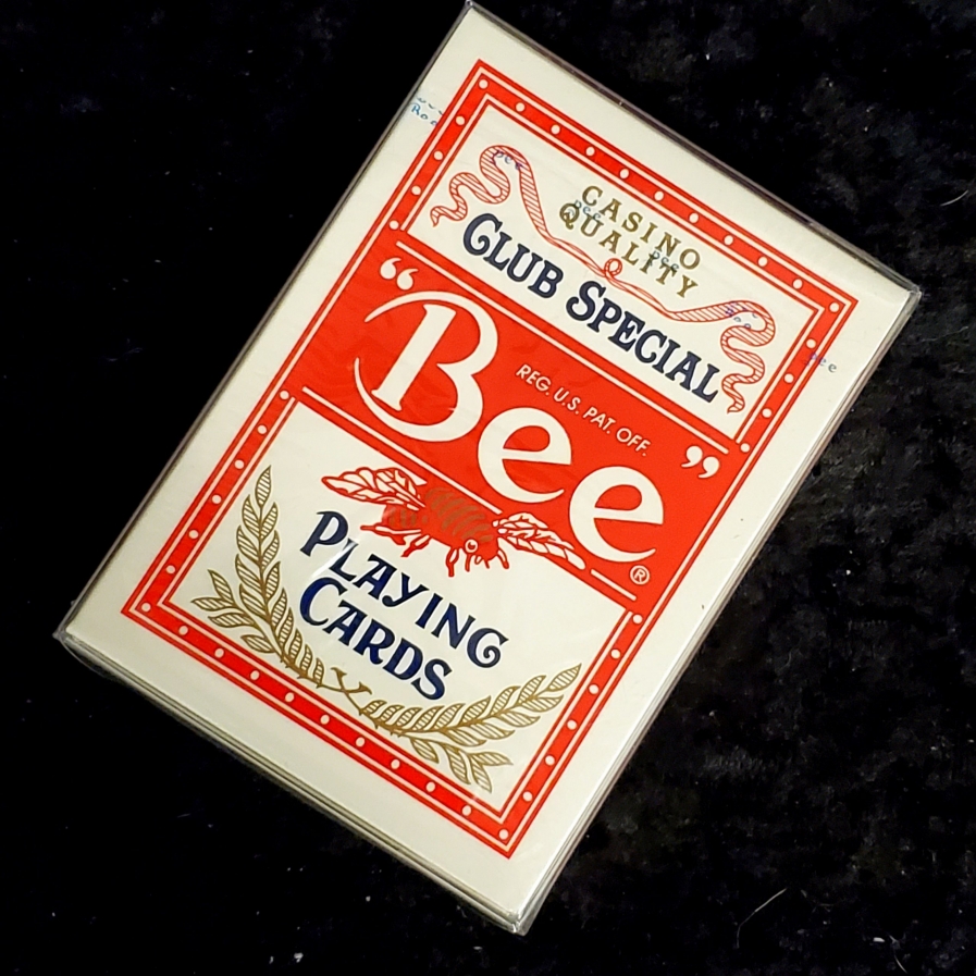 Bee WYNN Casino Playing Cards Deck ICON Jumbo Tech Art | Red