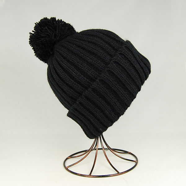 ポンポンニットワッチ ボンボン付きニット帽 黒 / 帽子専門店LION-DO