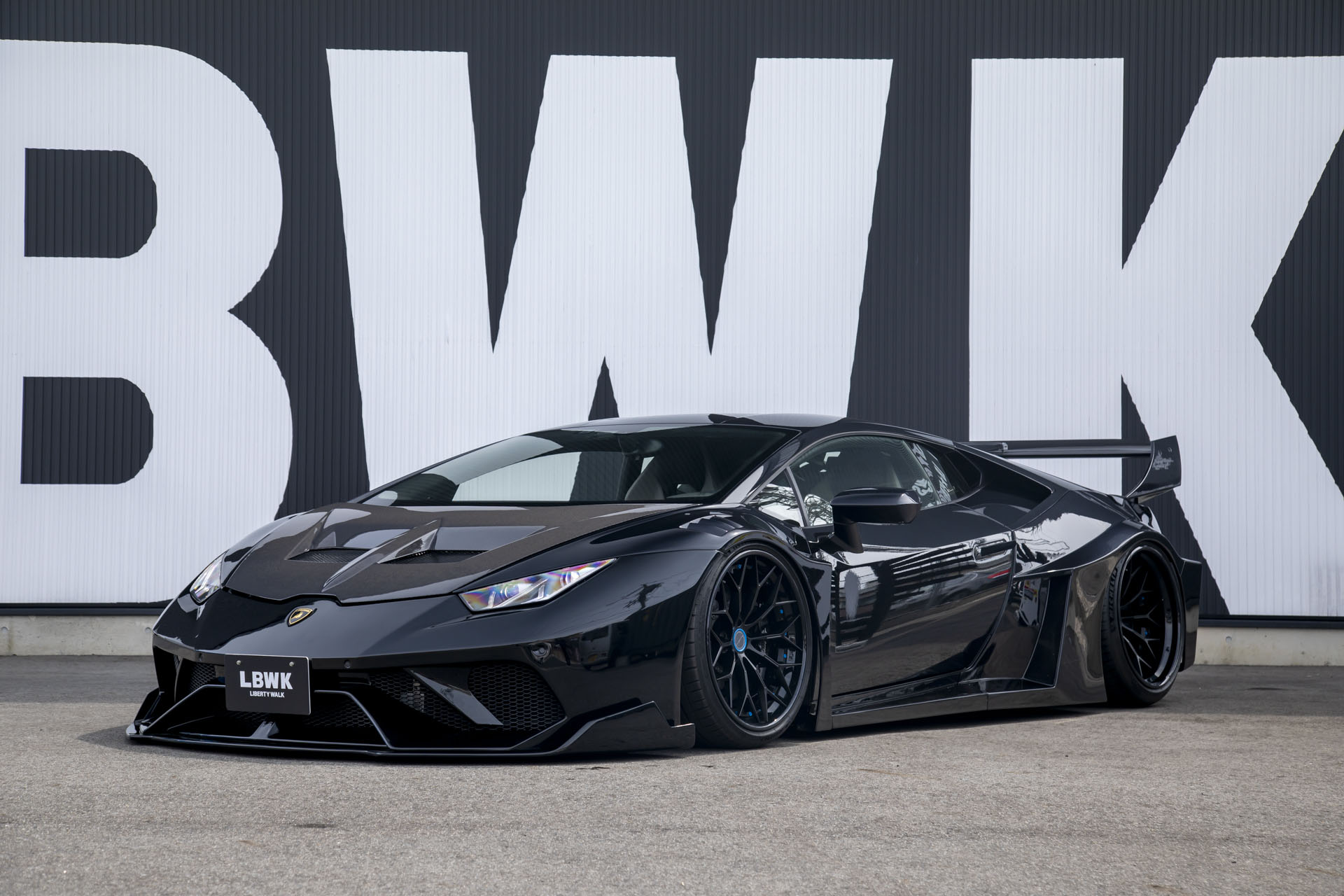 LB-Silhouette WORKS GT Lamborghini Huracán LP610-4 - LIBERTY WALK