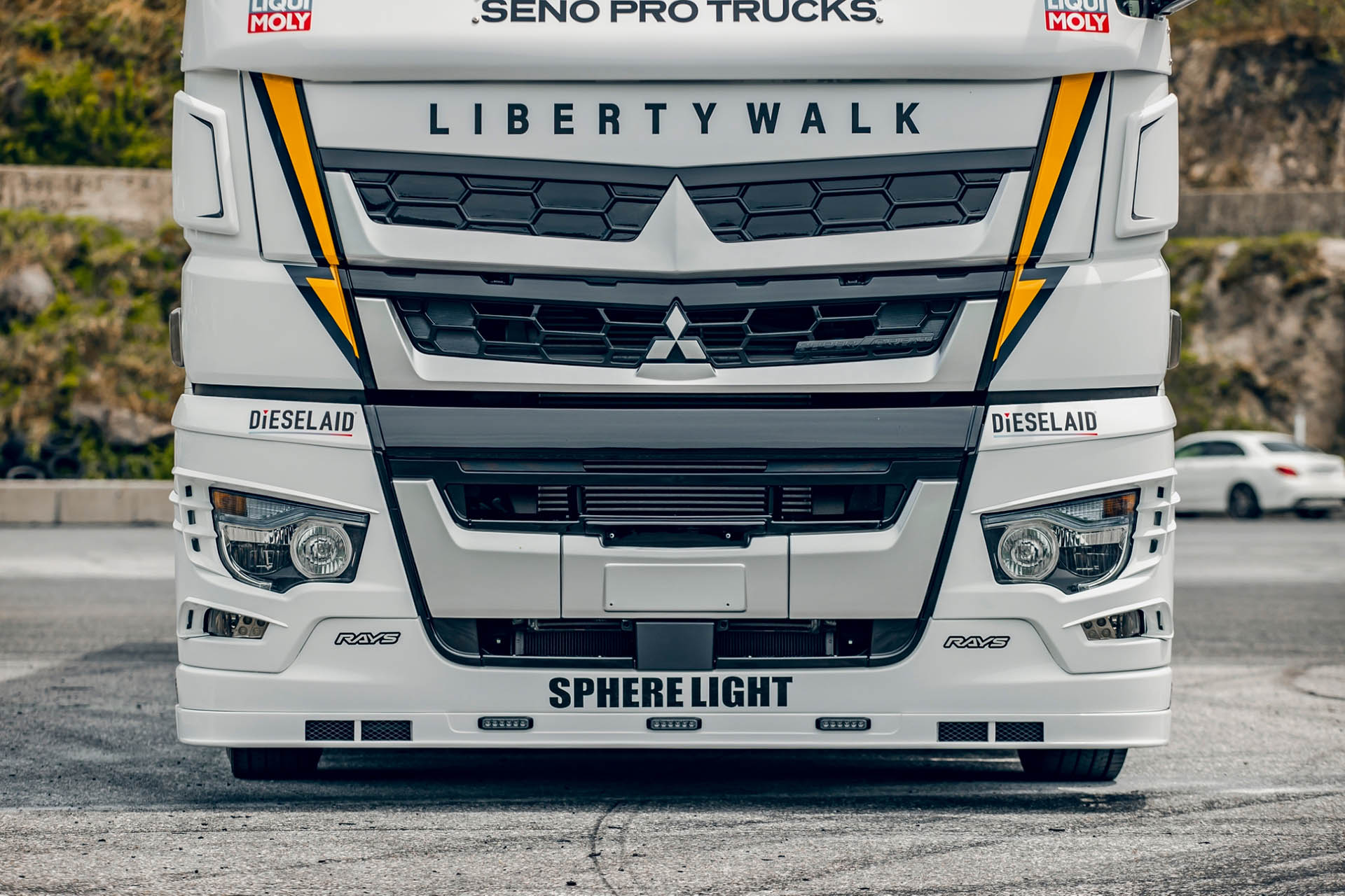 LB-TRUCKS Mitsubishi Fuso SUPER GREAT - LIBERTY WALK | リバティー