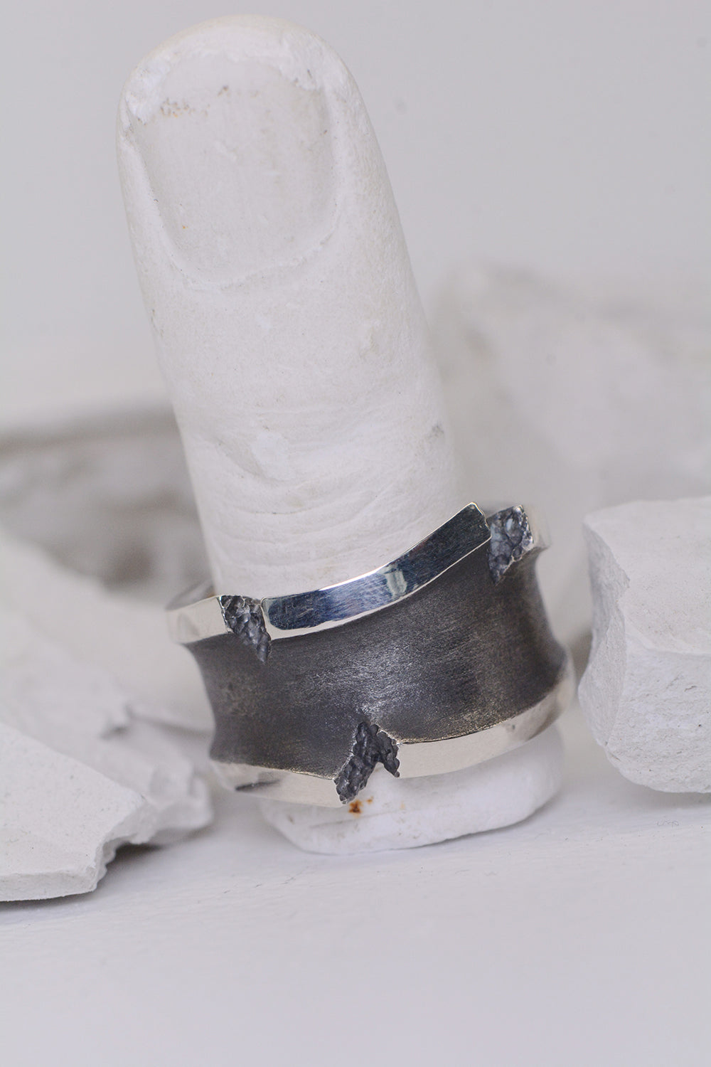 TOBIAS WISTISEN – Lift Daikanyama