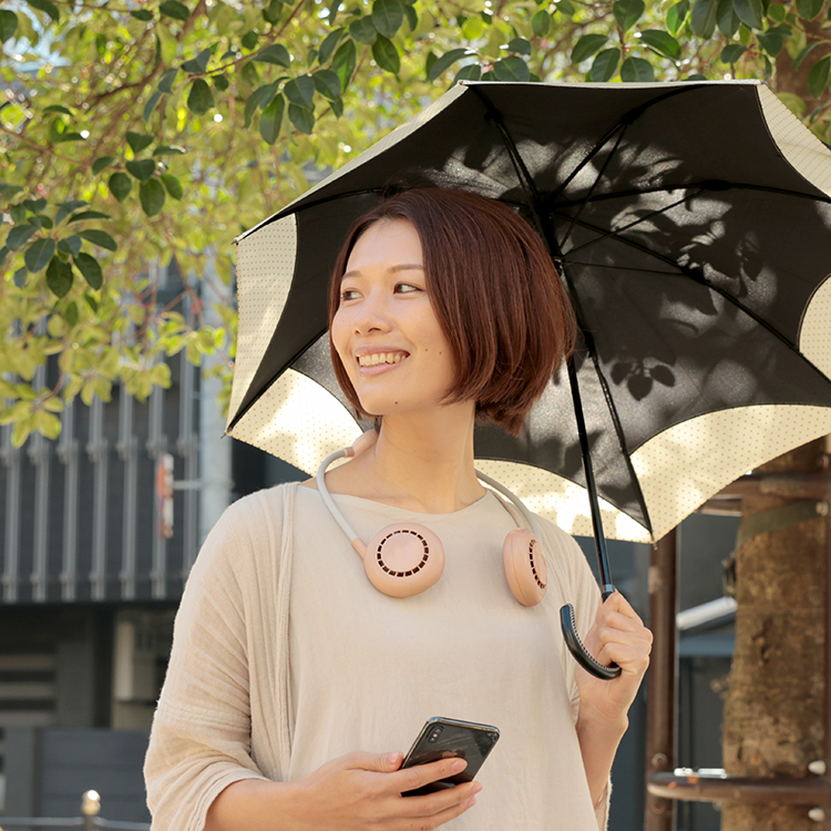 ハンズフリー首掛けファン MO-F015 | plusmore(プラスモア)