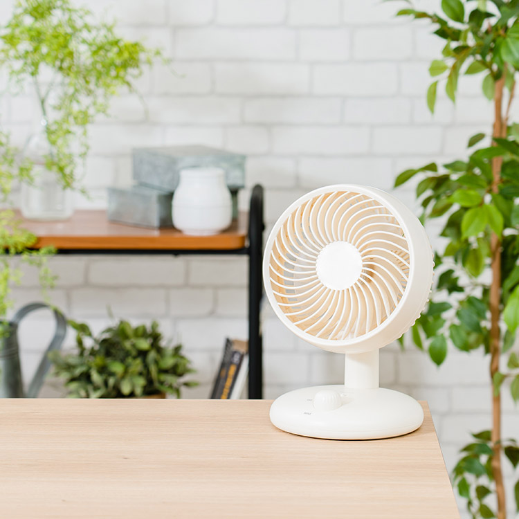 コードレスミニリビングファン 無段階風量調節 MO-F022 | plusmore