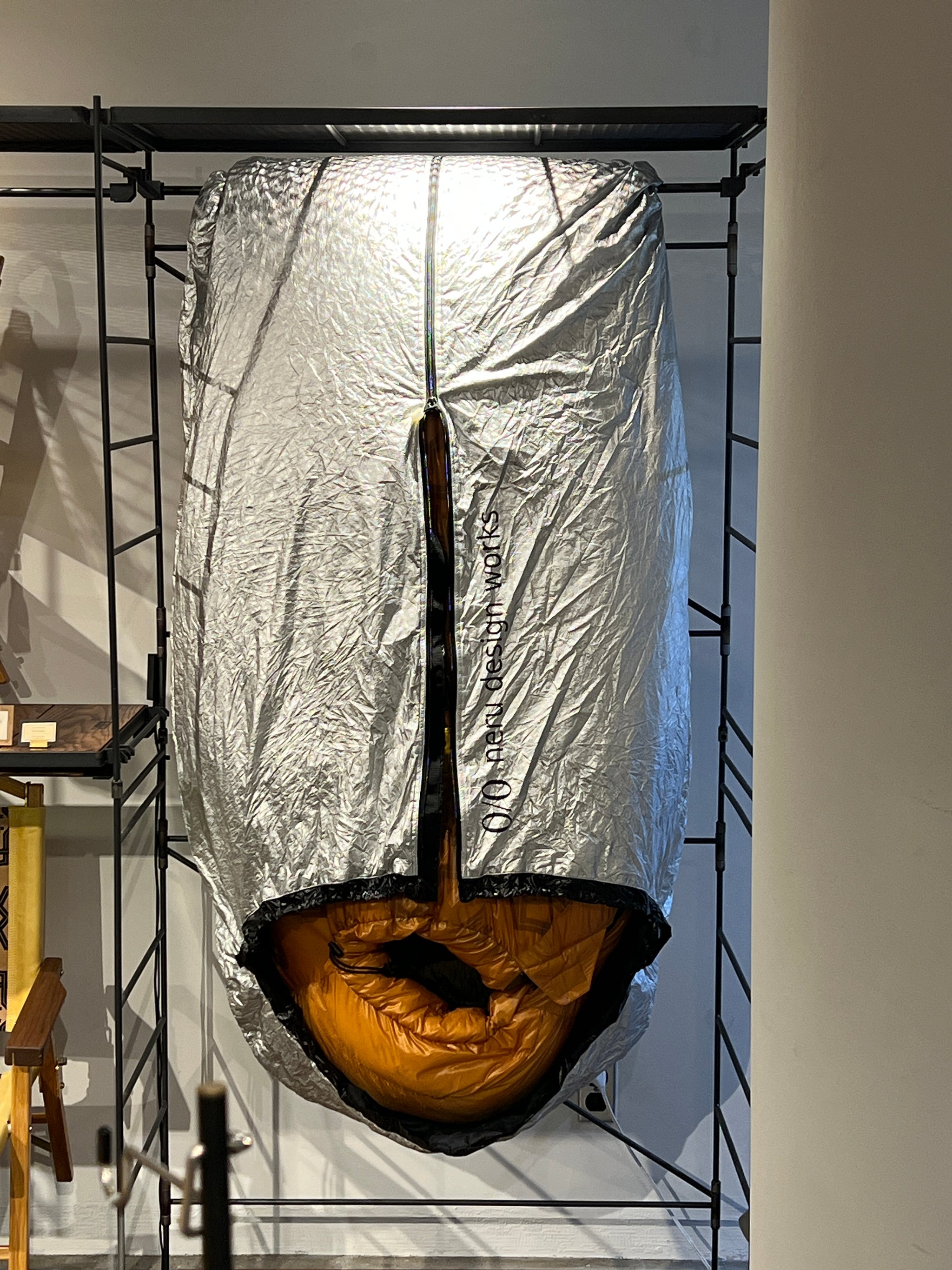 アウターシュラフ – LOG