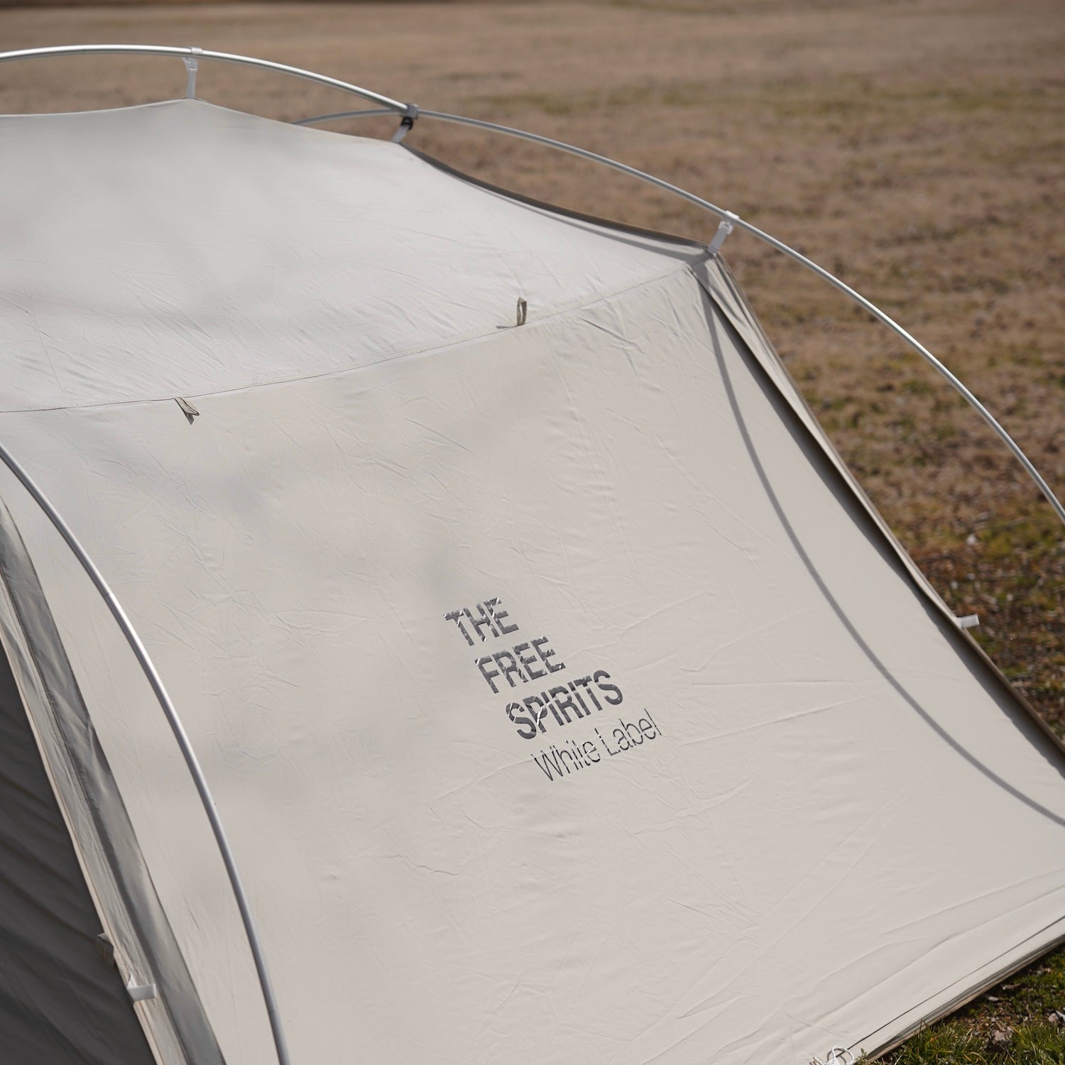 WOODEN HOUSE / Ivory – LOG