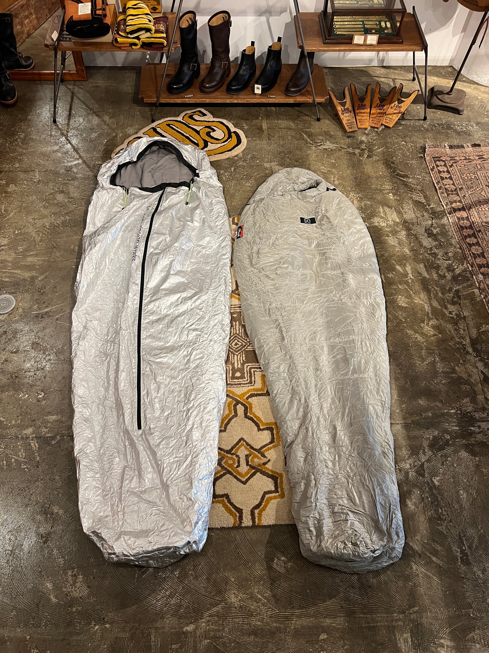 アウターシュラフ – LOG