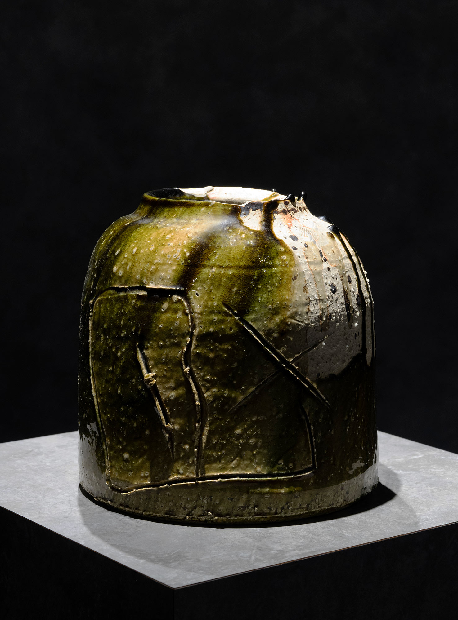 織部壺 (2010年) 鯉江良二 作 -A Lighthouse called Kanata