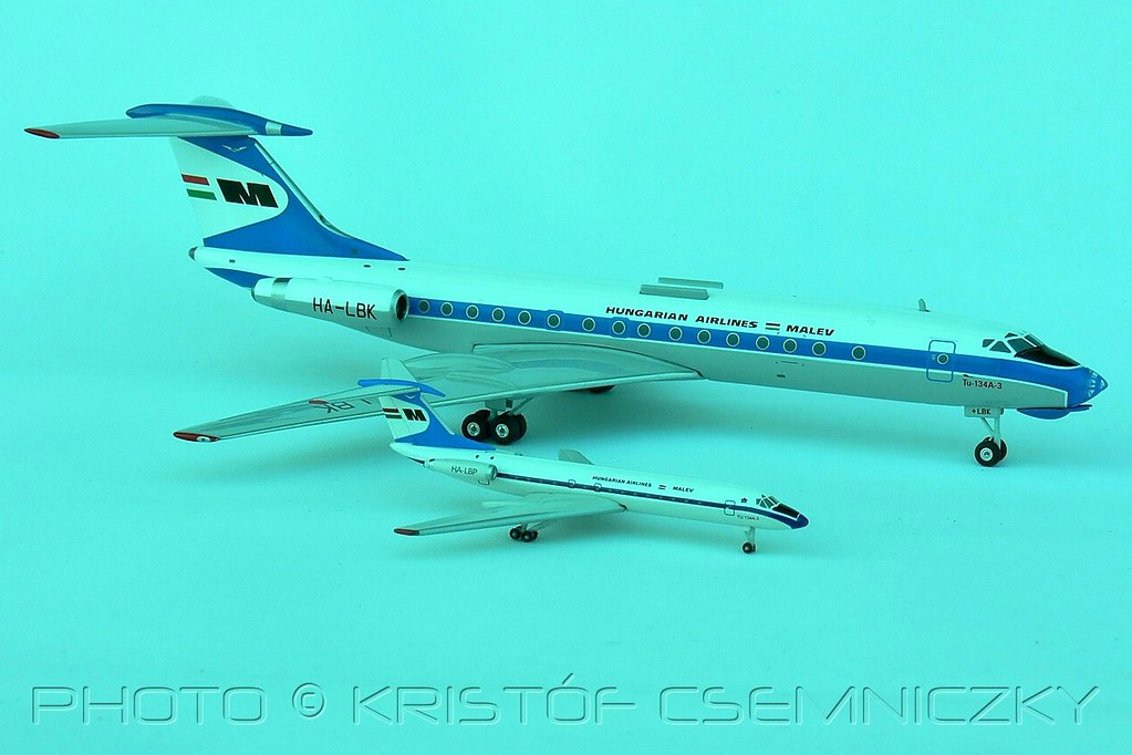 MALEV TU-134 1:500 and 1:200 scale models | Malév Hungarian … | Flickr