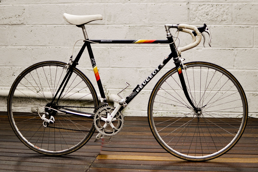 Peugeot Montblanc-PHE20 | Attractive studio | Flickr