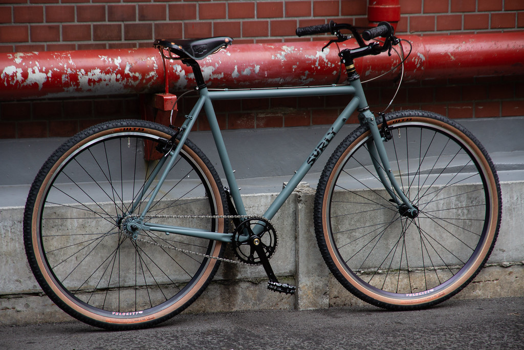 SURLY* cross-check / BUILT BY BLUE LUG - CUSTOMER'S BIKE CATALOG