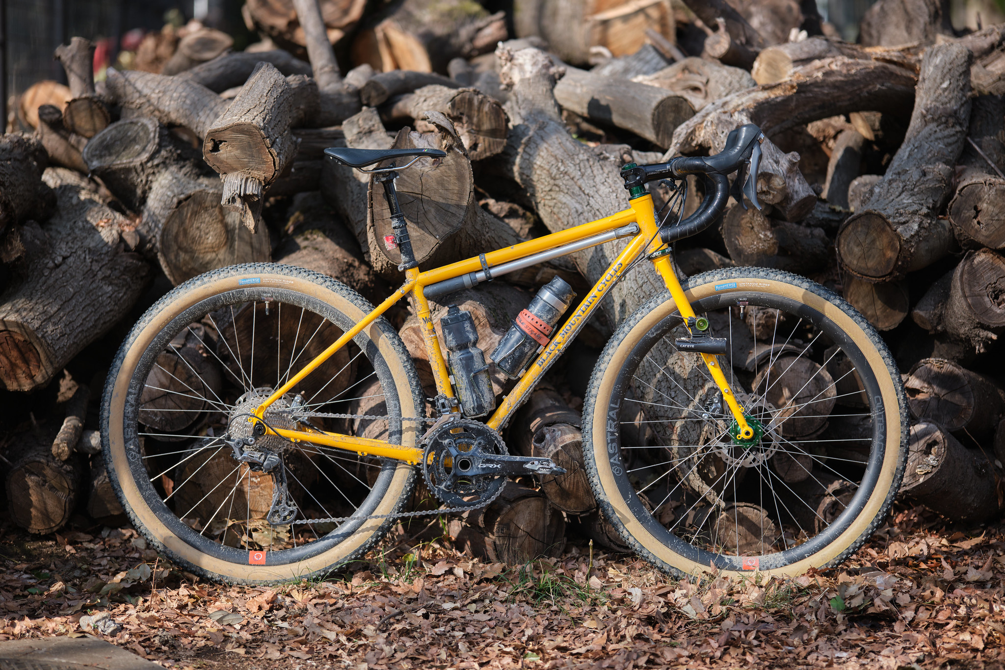 BLACK MOUNTAIN CYCLES* mod zero frame set (signal yellow) - BLUE