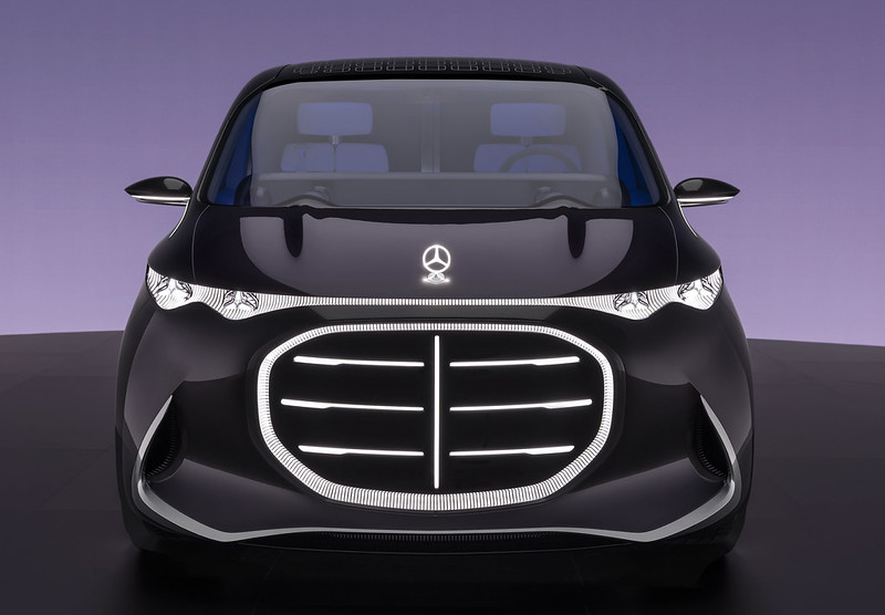 メルセデス・ベンツ、新型「超」高級ミニバン「Vision V」公開。巨大