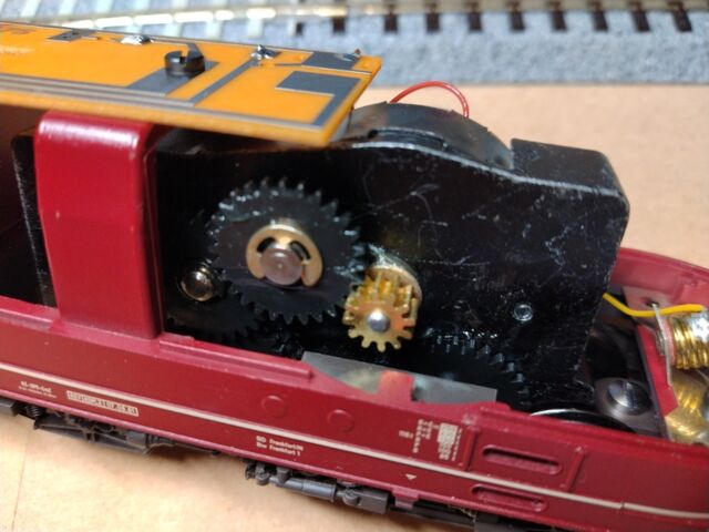 フライシュマン ドイツ鉄道 103型電気機関車 : クローゼットの中の鉄道模型