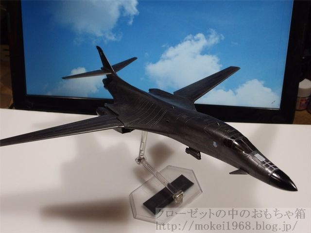 童友社 凄！1/144 アメリカ空軍 B-1Bランサー 戦略爆撃機 完成
