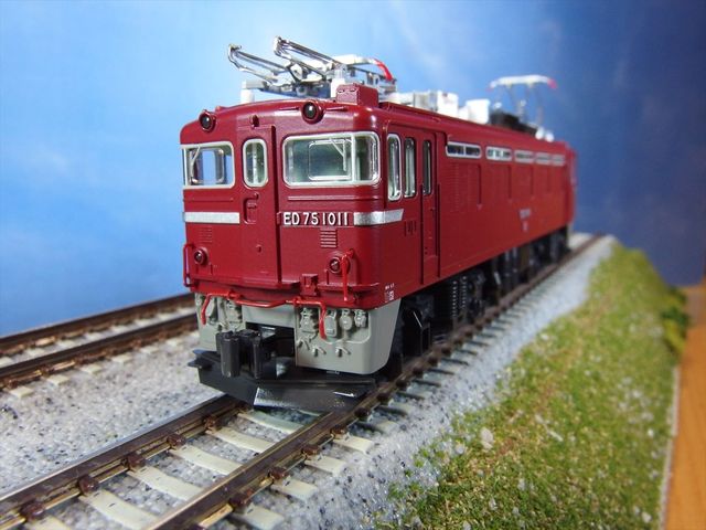 Nゲージ鉄道模型 KATO ED75 1000 前期型 色差し : クローゼットの中の