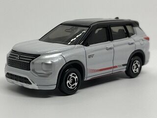 トイザらスは今回も実車モデルあり アウトランダー : おもちゃ雑記帖