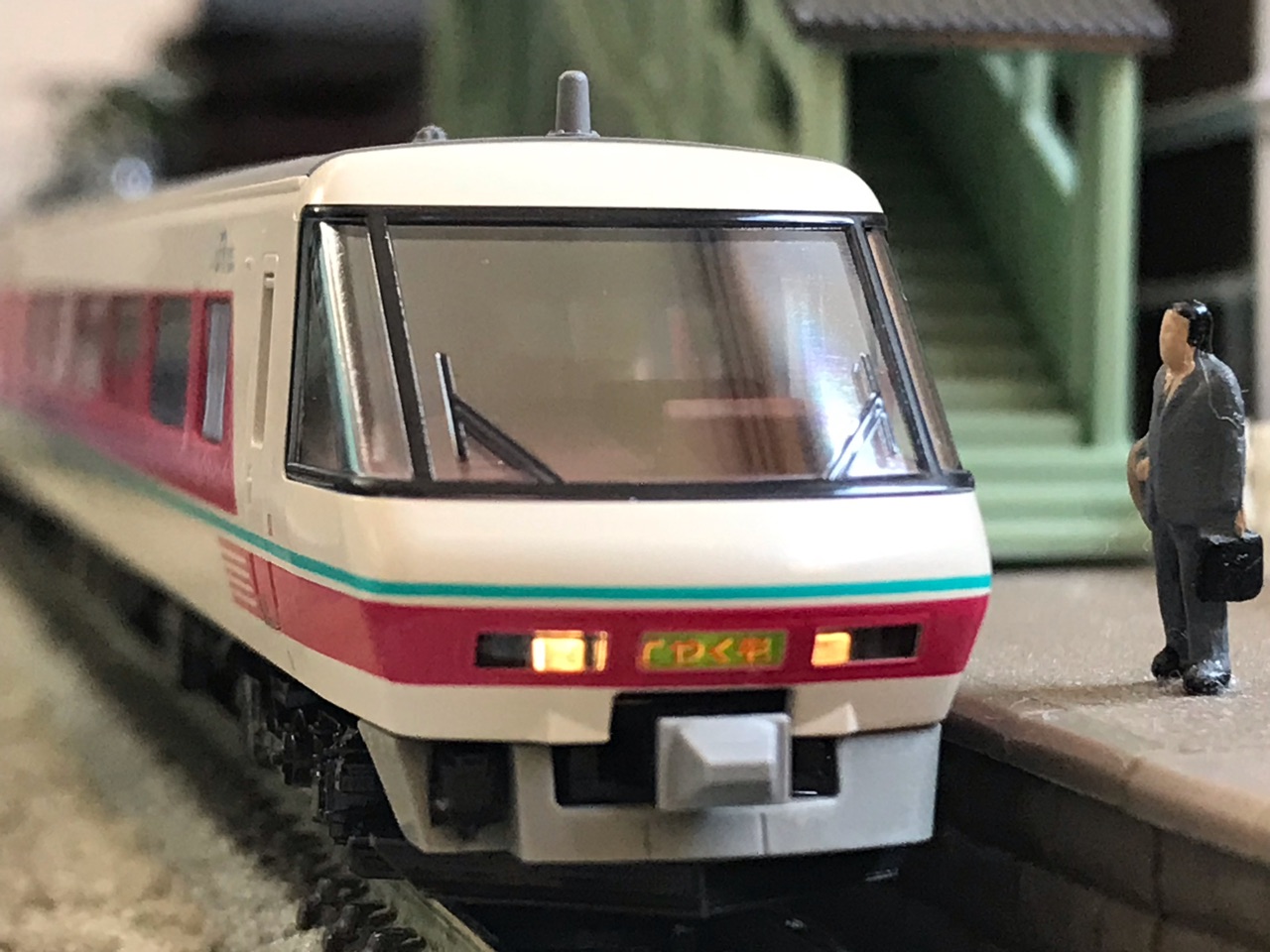 KATO 381系「ゆったりやくも」入線 : なみとの風