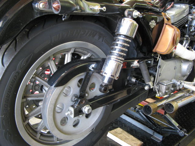 1998年式XL1200SスポーツスターにTT&Co超低空ソロシート取り付け